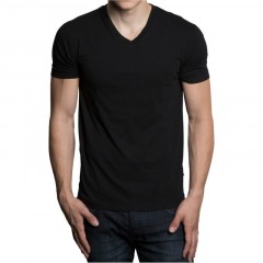 Camiseta em Gola V - Preta