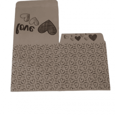 caixinha-parda-com-coracao-e-love.png