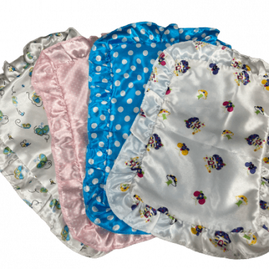 Travesseiro Infantil de Cetim com Babados c/enchimento