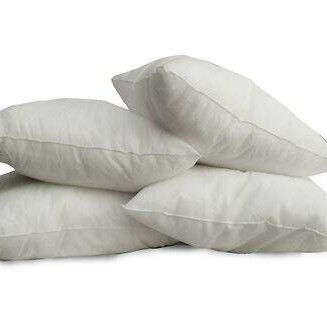 Enchimento 30x30 costurado em TNT com fibra