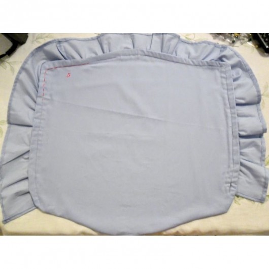 Almofada Branca Assento de Cadeira com Babado (capa + enchimento)