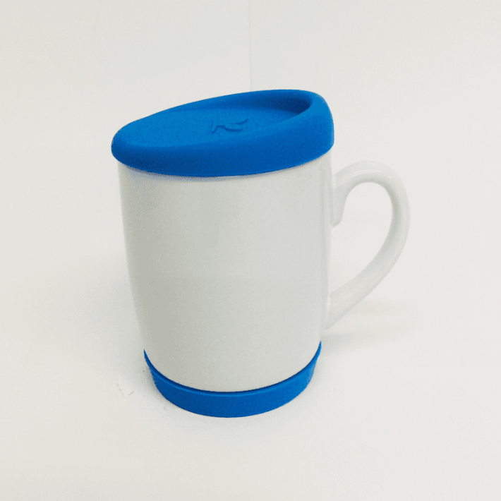 Caneca Cerâmica 330 ml C/ Tampa e base de Silicone